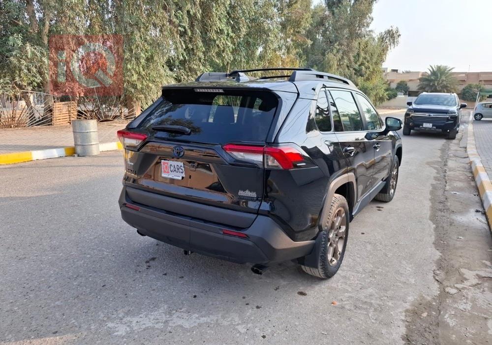 تۆیۆتا ڕاڤ 4